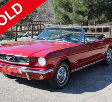 Ford – Mustang Convertible V8
